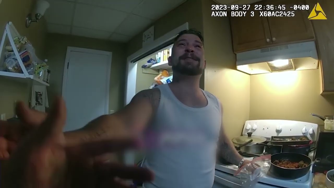 Семейный спор перерос в нападение летучей мыши.