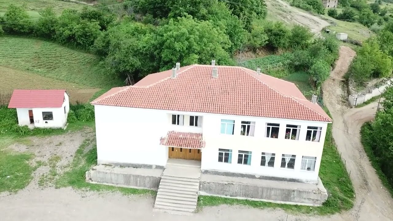 Straniku filmim me dron