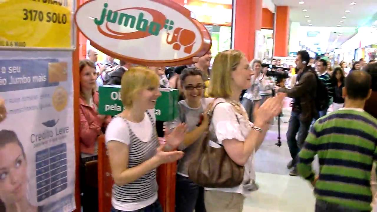 Flash Mob no meio do CC Alegro.AVI