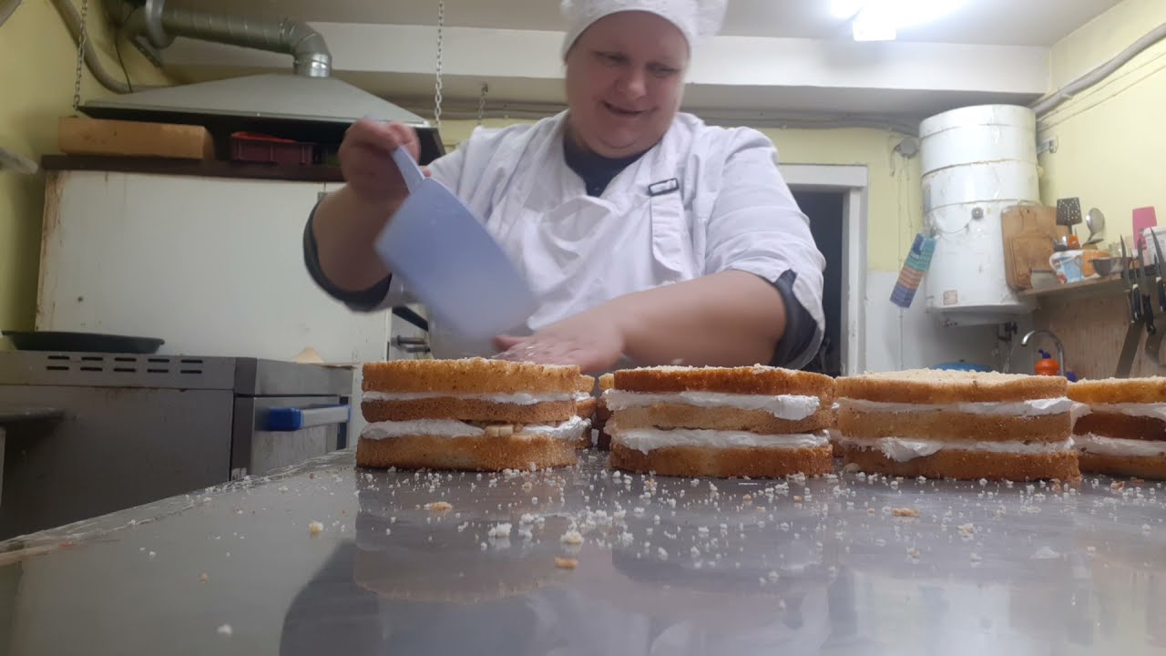 торт бисквитный с бананом и киви @Favorite-job