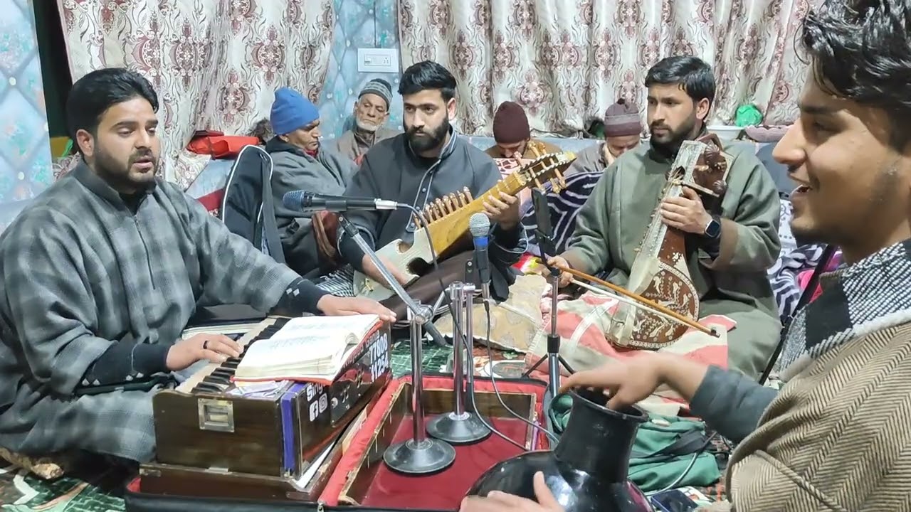 Naffi Isbaat sarr chum fakeeras la te illalla la Sarai ||| Hazrat Ahmad sob Batwari ra 