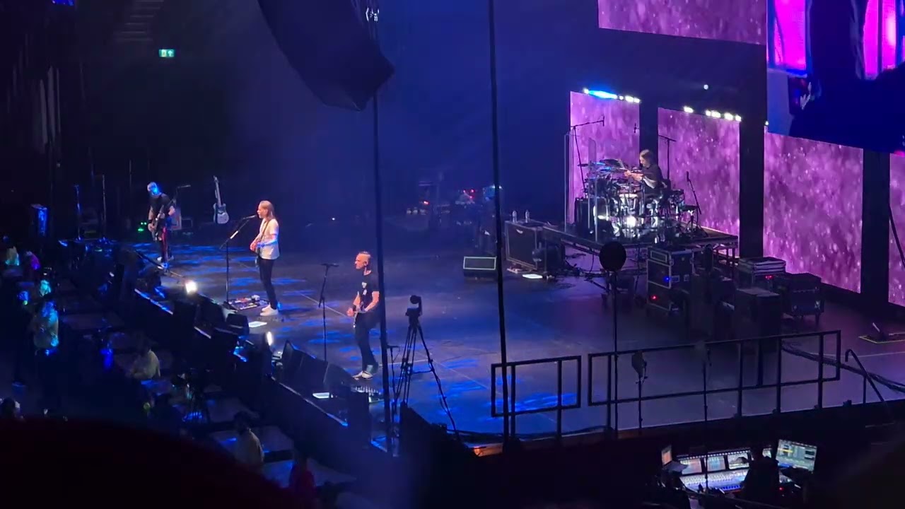 Alter Bridge - Blackbird