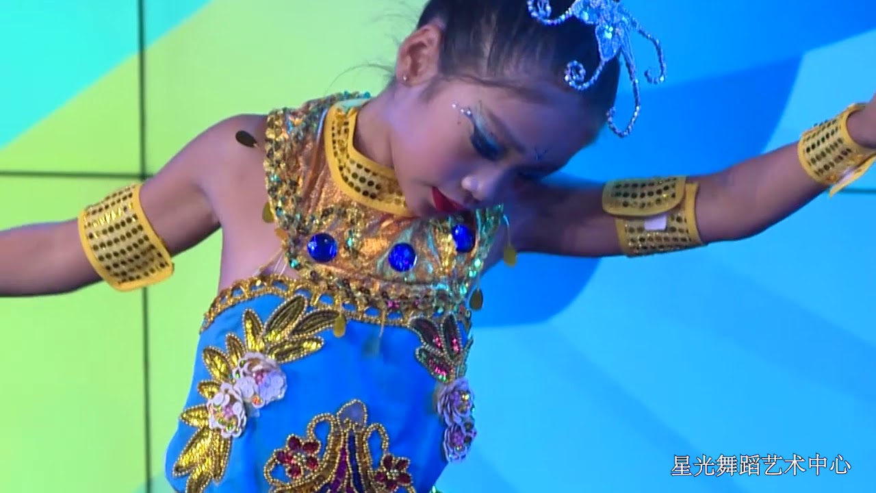 2018 星光舞蹈艺术中心 天生我才 Teens Talent Show sophie chen 俏扇