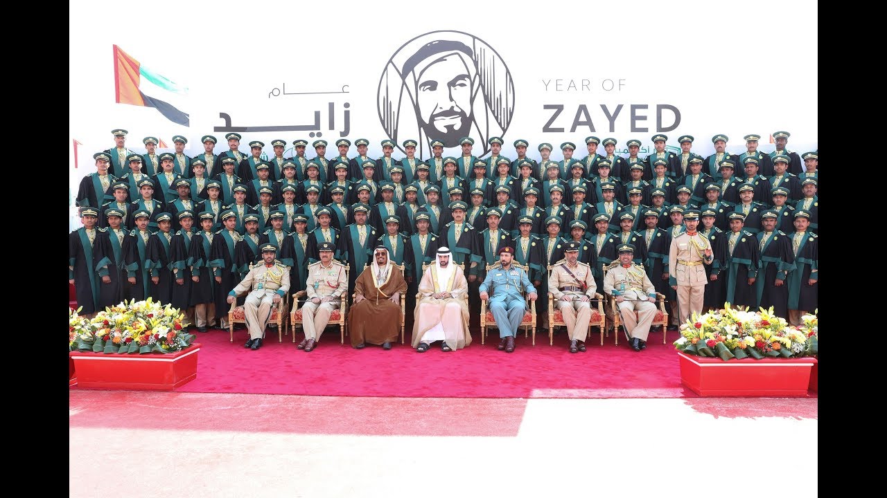 حمدان بن محمد يشهد حفل تخريج طلبة اكاديمية شرطة دبي