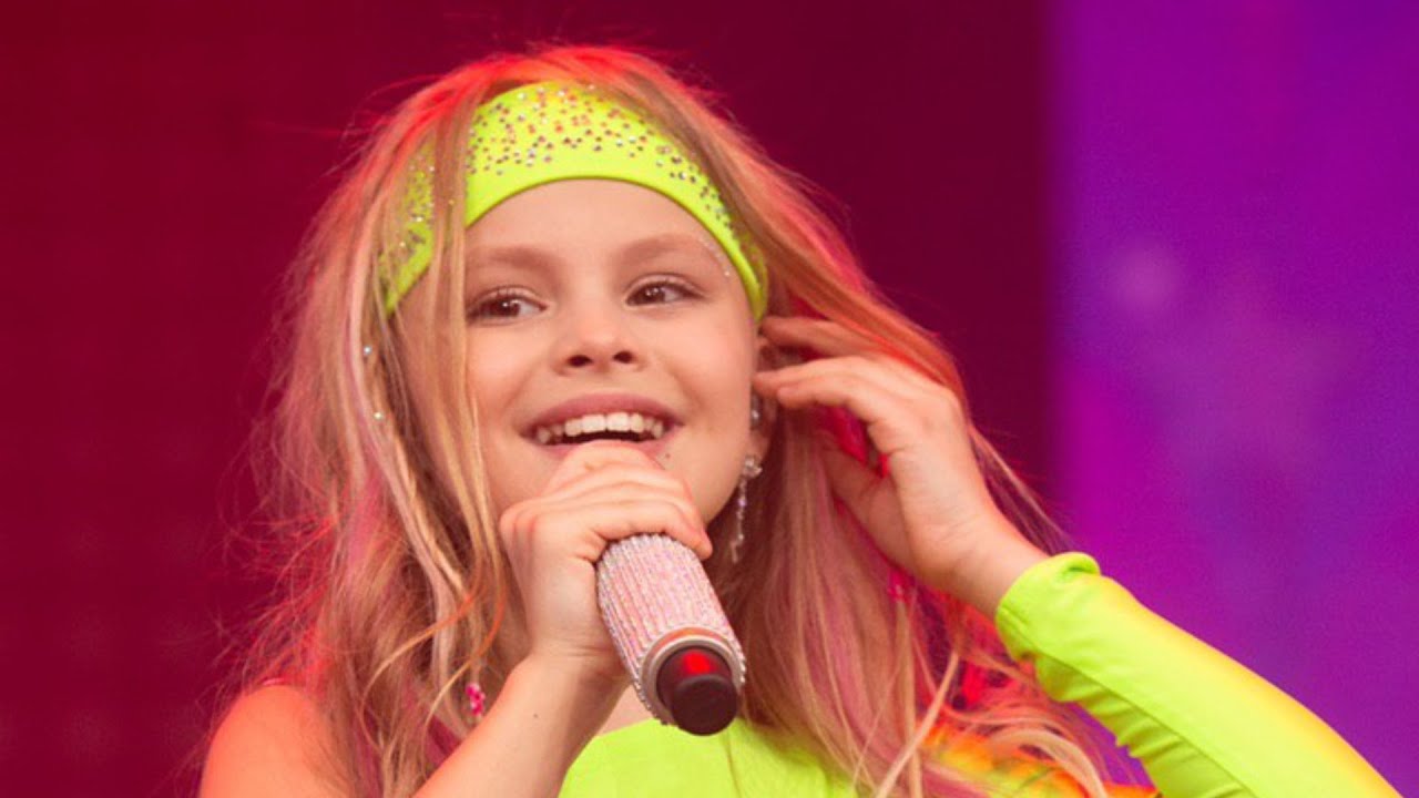 Концерт MILANA STAR с шоу 