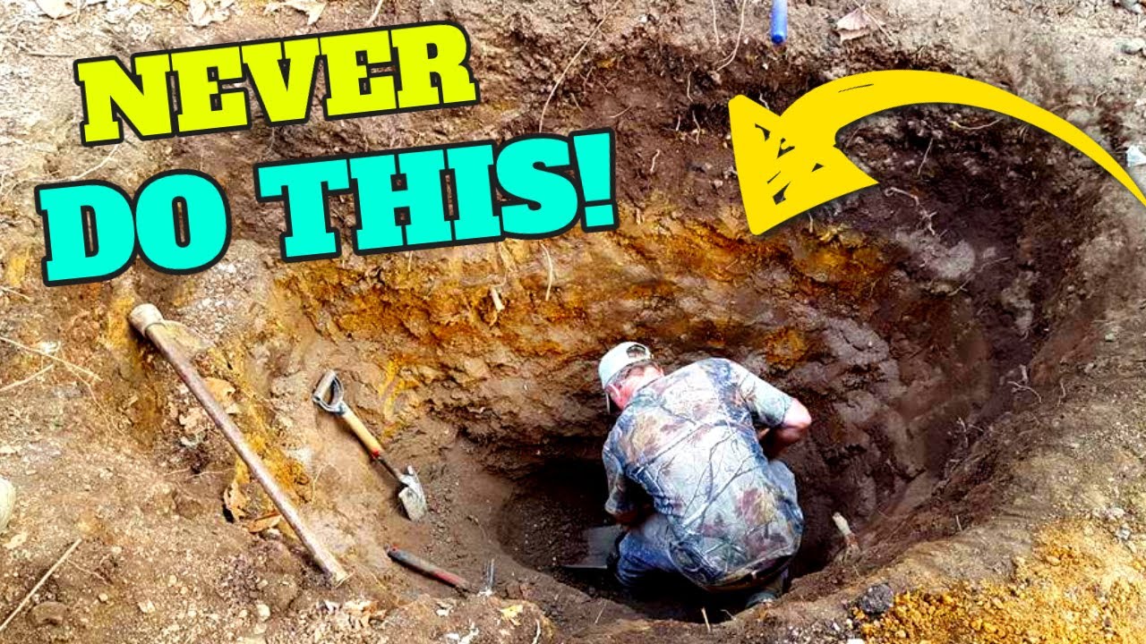 DANGEROUS RULE BROKEN AND DIGGING ANTIQUE BOTTLES AT AN OLD TOWN DUMP!