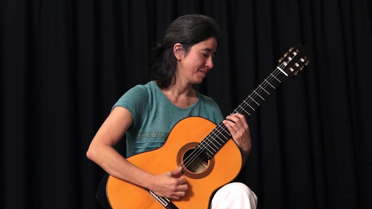 é de lei - Baden Powell, Cristina Azuma, guitar
