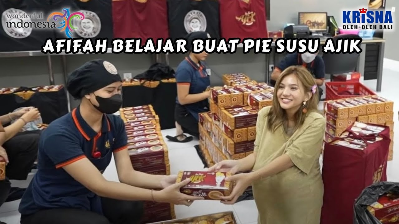 TIDAK PELIT ILMU, AJIK KRISNA AJARKAN AFIFAH BUAT PIE SUSU AJIK DI PABRIK SERBA AJIK !