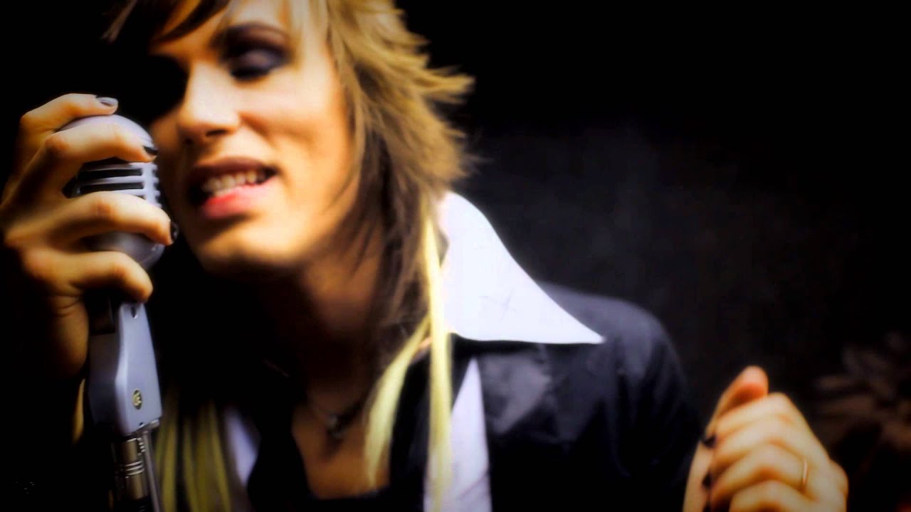 DNR - Follow Me My Love (Official Video)