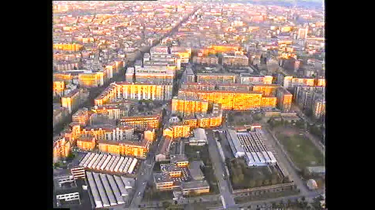 Volo su aereo da turismo sopra Torino - (1990)