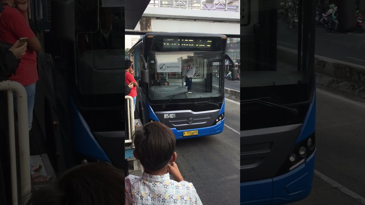Transjakarta Rute 7F: Harmoni - Kampung Rambutan #shorts #transjakarta #busway #jakarta #bus #tayo