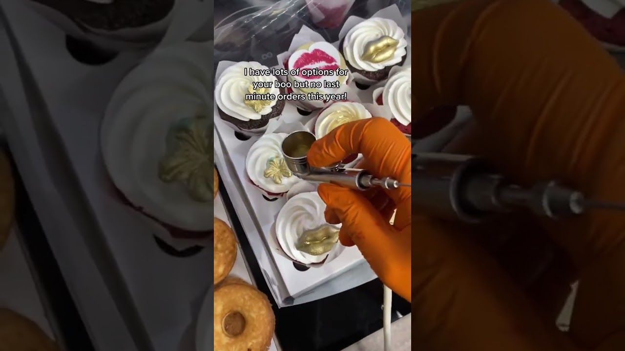 12 Redvelvet Doughnuts:650uah25 Redvelvet Cake balls:850uah9 Redvelvet Cupcakes