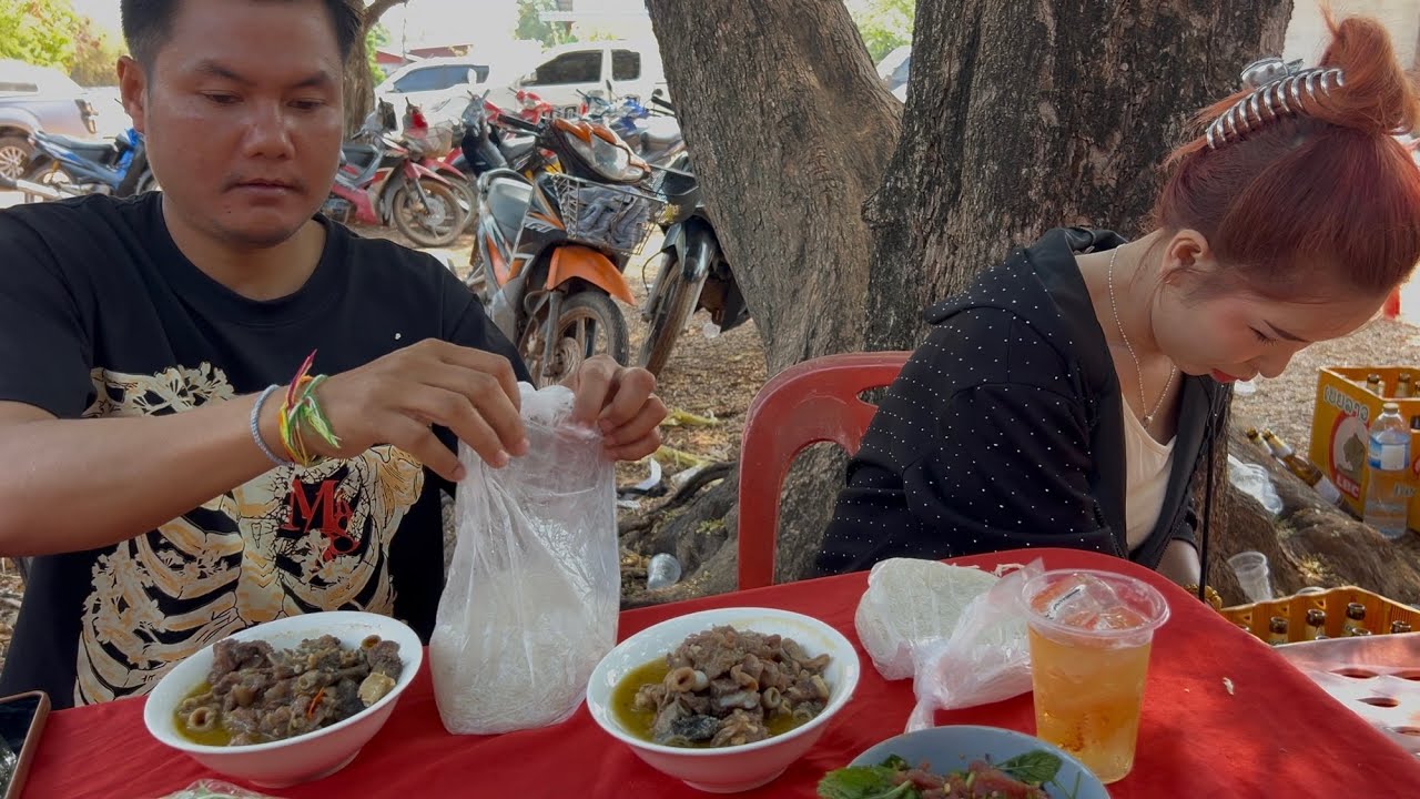 พากันไปดองกับน้องชายน้องใภ้ที่บ้านนาบ่พึ่งฮู้น้องชายซื้อรถใหม่มารับนພາກັນໄປດອງບ້ານນາບໍ່
