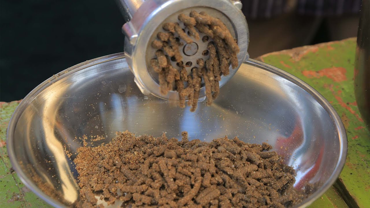 Best fish feed mixing and how to make pellets for fish #agriculture #fishing