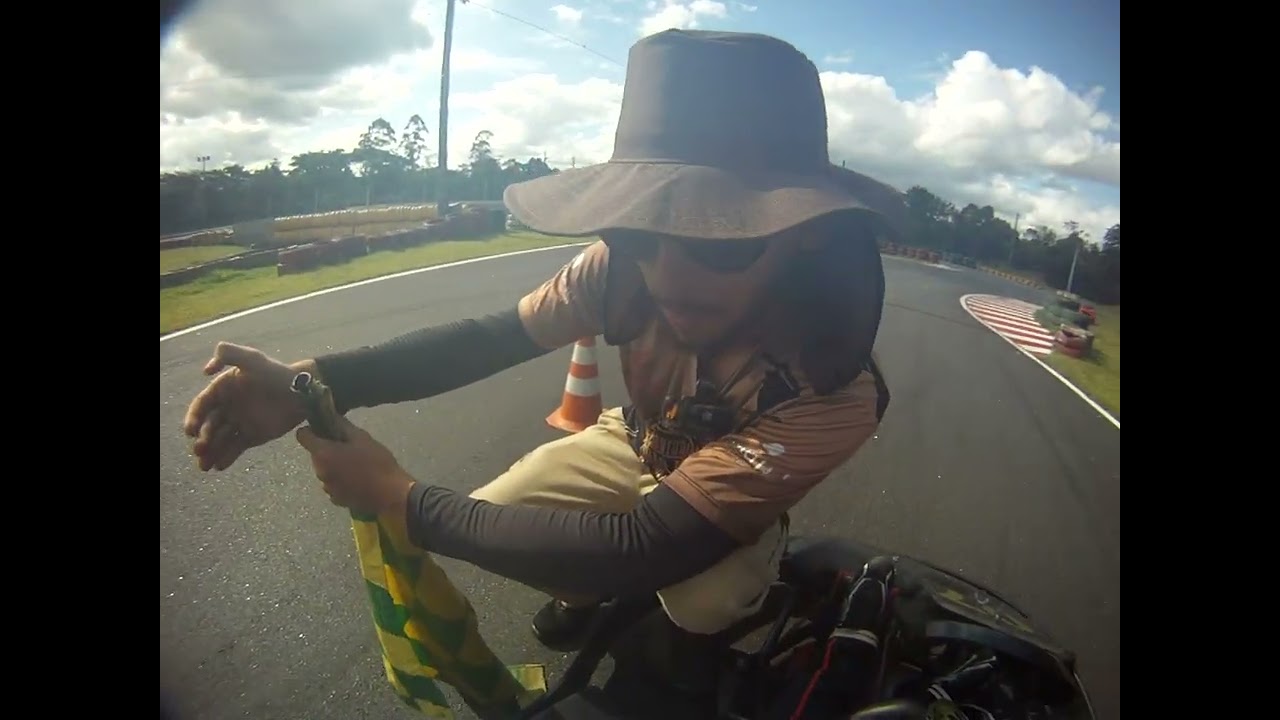 Pole e P3 na segunda bateria da PRIMEIRA etapa da ESCOLA DA VELOCIDADE