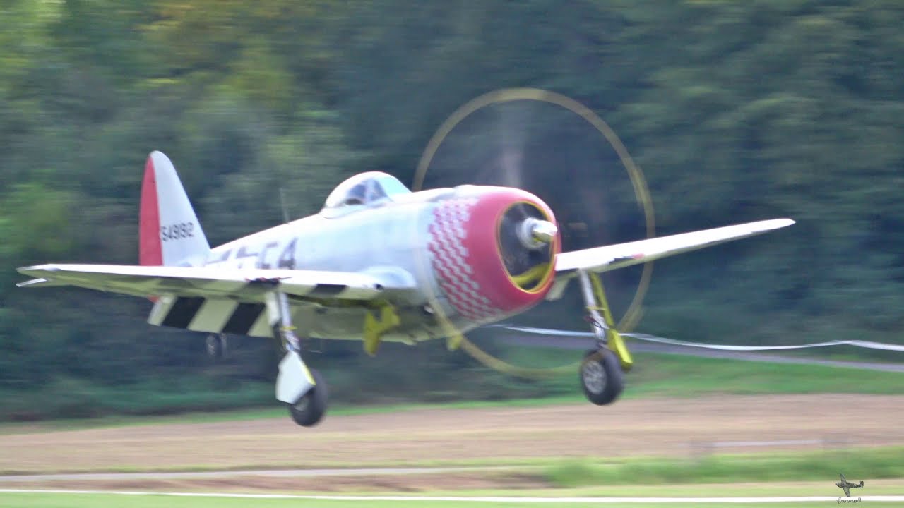 Republic P-47D Thunderbolt Flight Demonstration