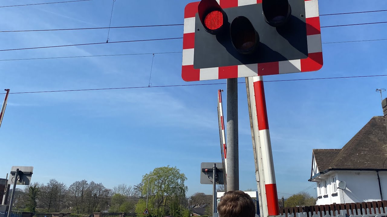Barlaston Level Crossing (Staffordshire) 11/4/2025