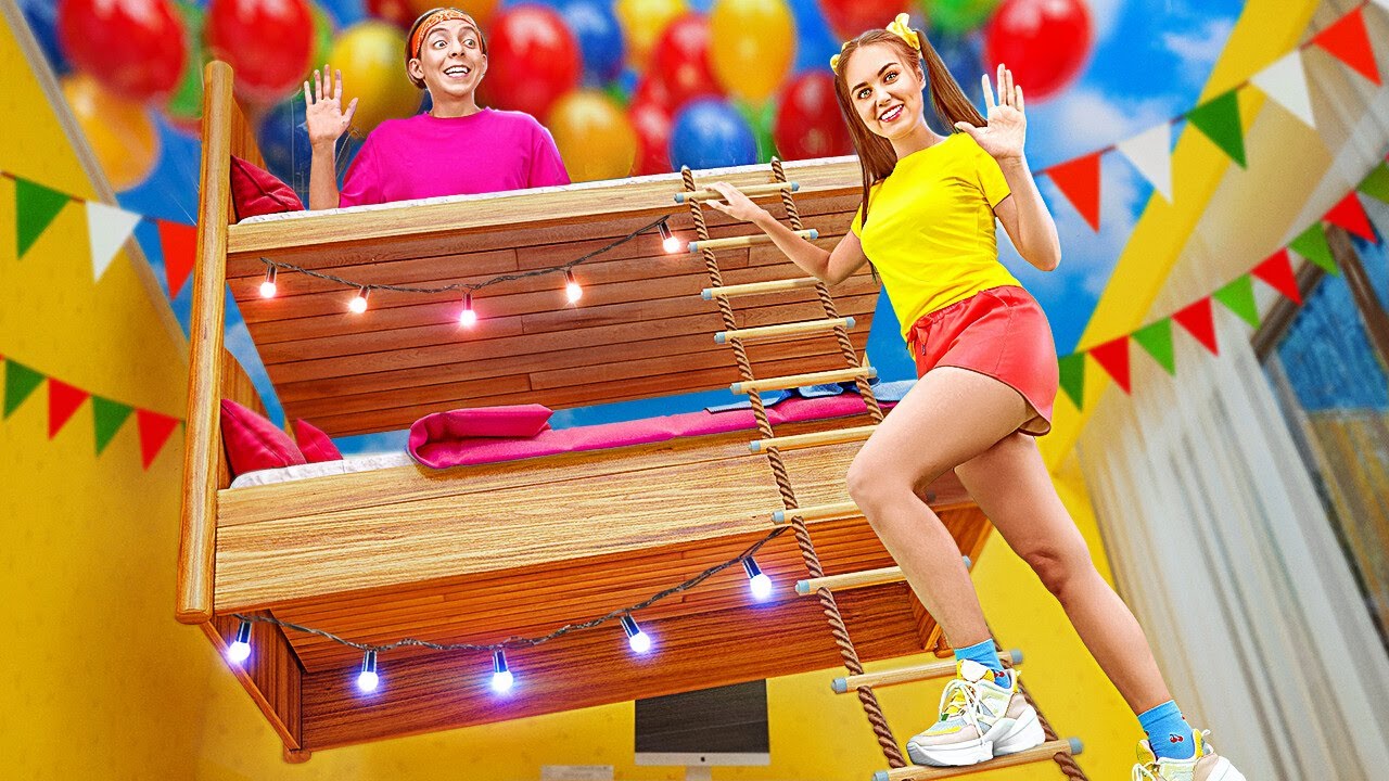 ANNEM İLE BABAM M&Uuml;THİŞ BİR MİNİK EV İNŞA ETTİLER | 123 GO! TRENDS Ranza Yatağı & Su Parkı & Lunapark