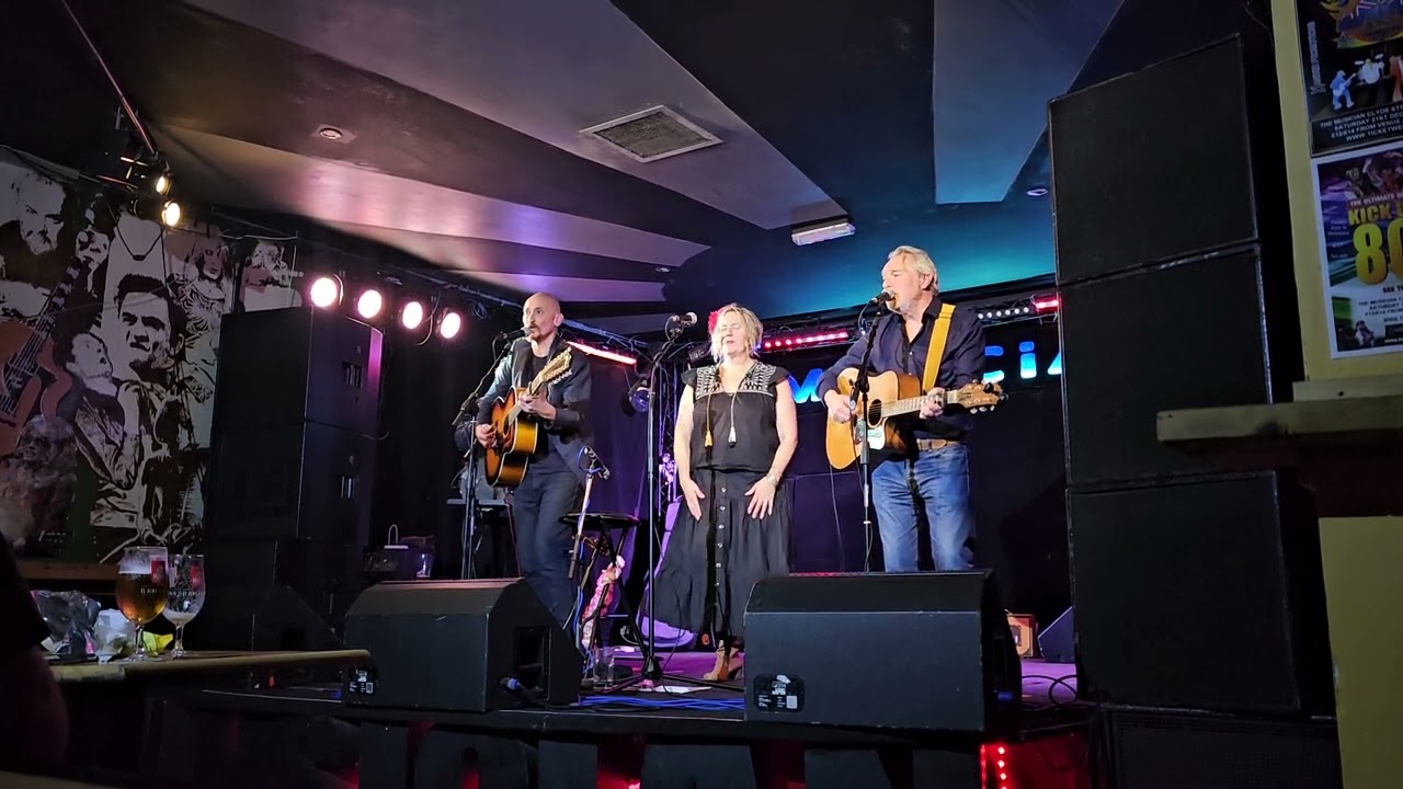 Lapwing Calls Naomi Bedford and The Ramshackle Band