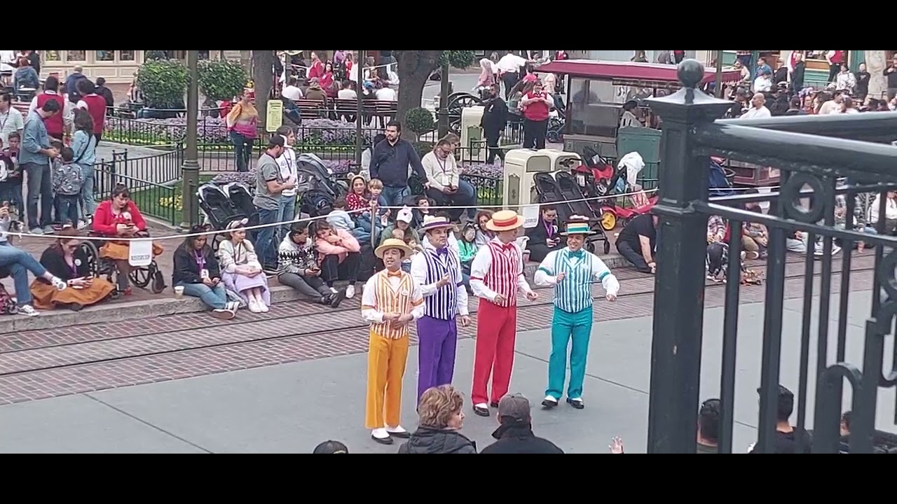 Dapper Dans - Jolly Holiday