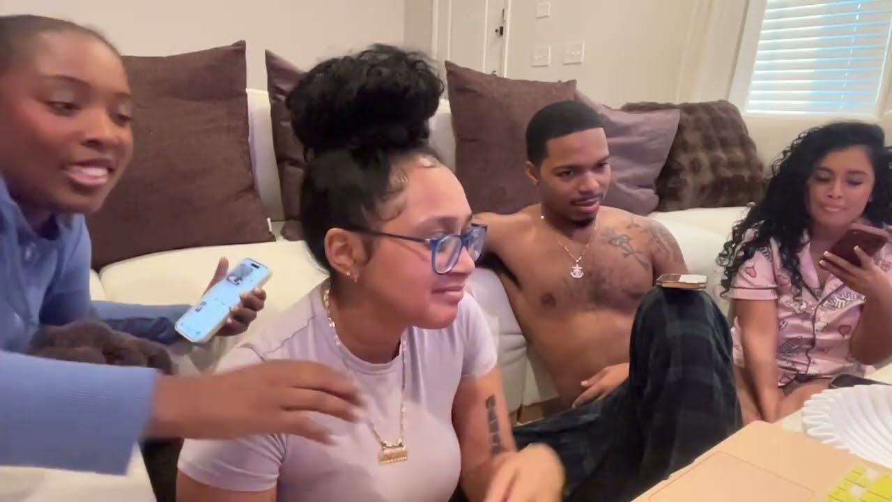 Bad Karen And Family Prank Call Her Viewers On Stream!