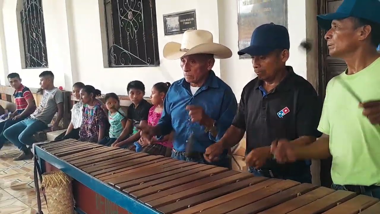 Baile de venado Cahabon ,A.V.