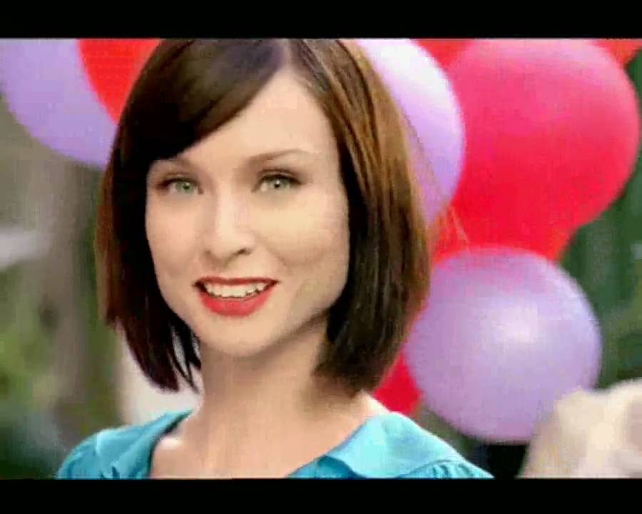 Sophie Ellis-Bextor Rimmel London Commercial