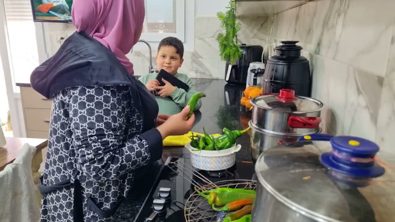 تعب ورابا ورايا ، وريتكم الجديد الكل و دبارتي اليوم لا حوت لا لحم