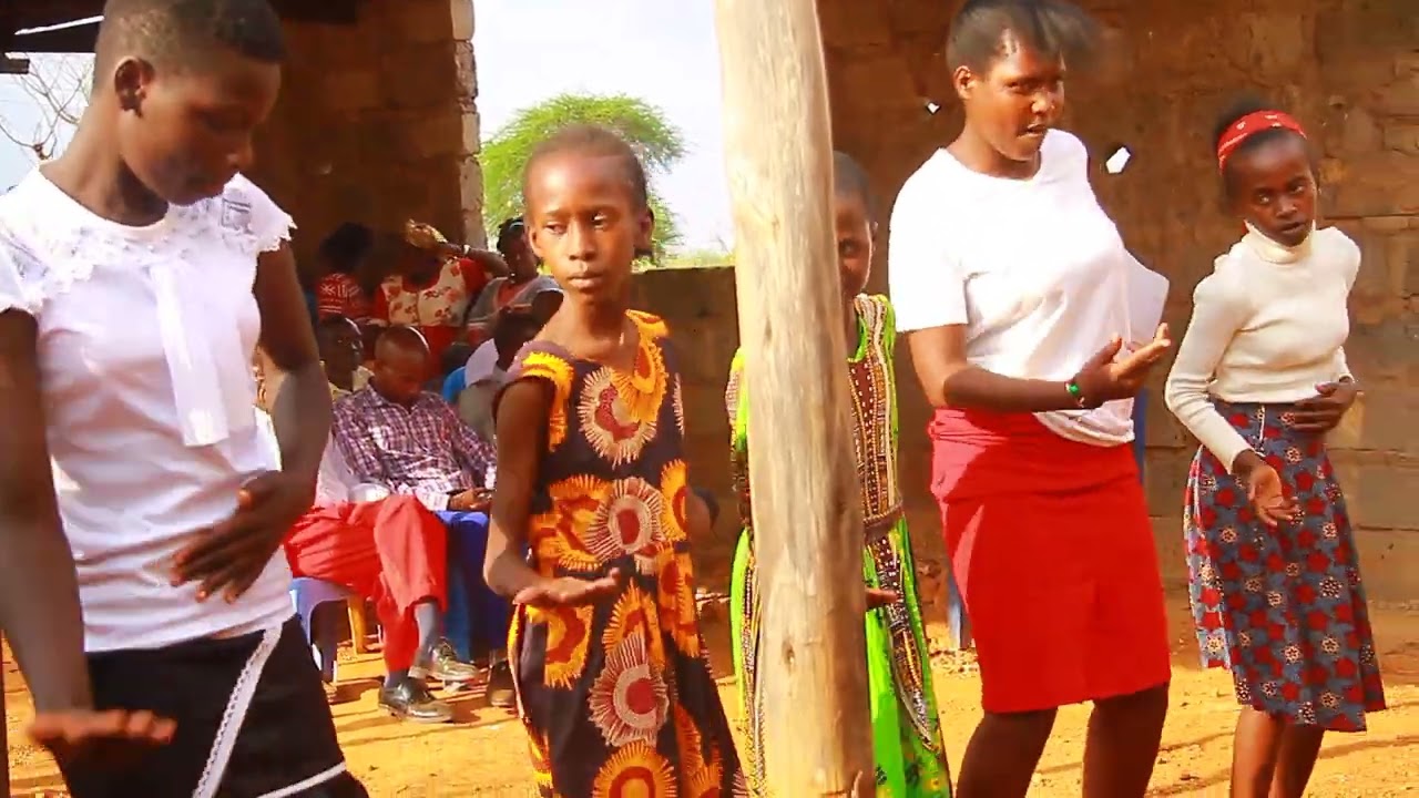 WAHENGA WALISEMA. song by Jackson neno. this is a dance of the song by EAPC church youth.