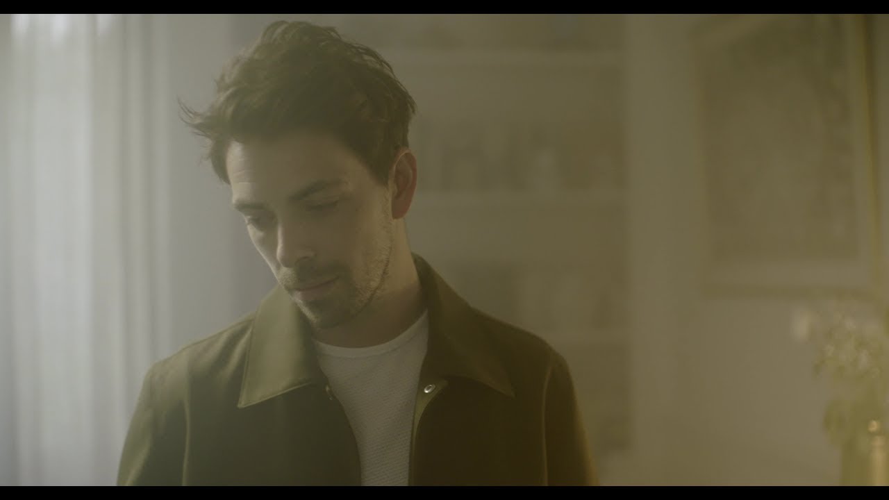Thomas Louise - L' Eau De Rose (Clip officiel)