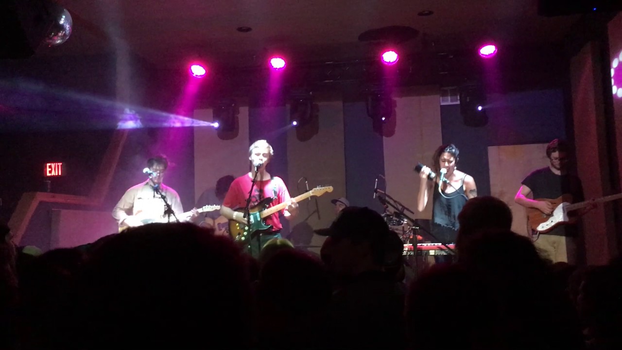 Pinegrove: Over My Shoulder (LIVE 2017)