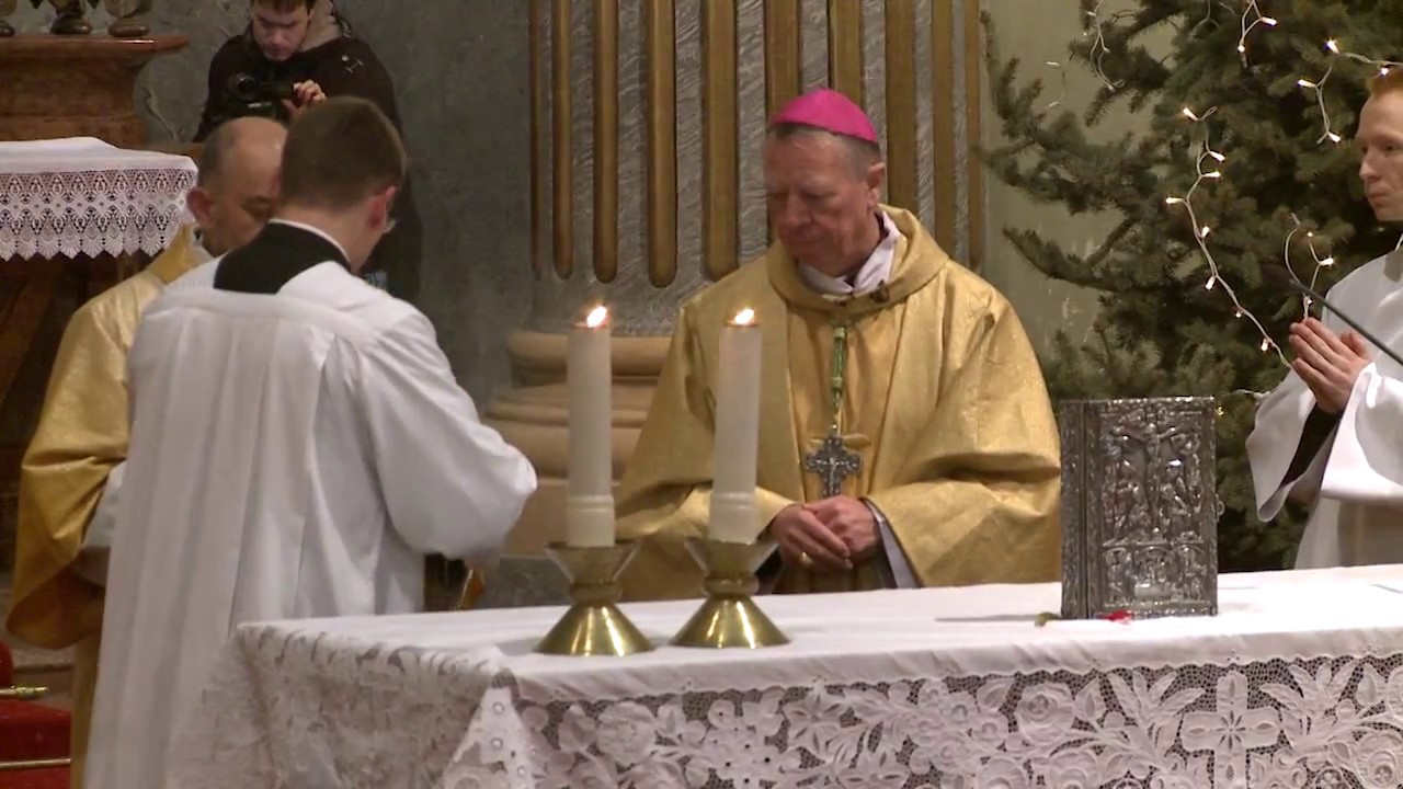 Éjféli Szentmise 2016