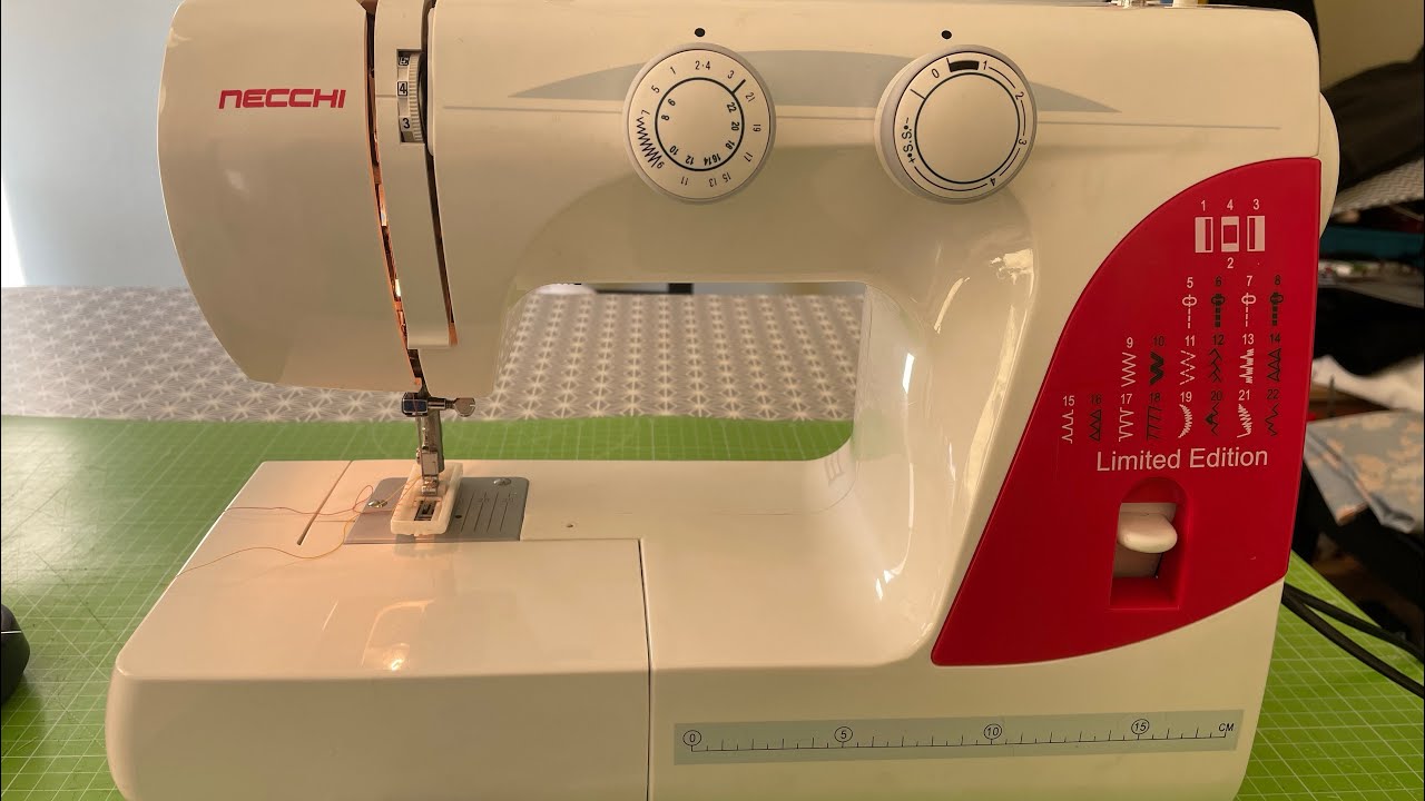 Necchi 215A-R Nähmaschine Limited Edition Bedienungsanleitung  Necchi Manuel AEG 124 baugleich
