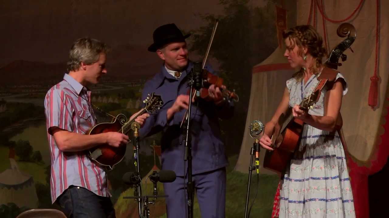 01 Foghorn Stringband 2014-01-18  Horseshoe Ben
