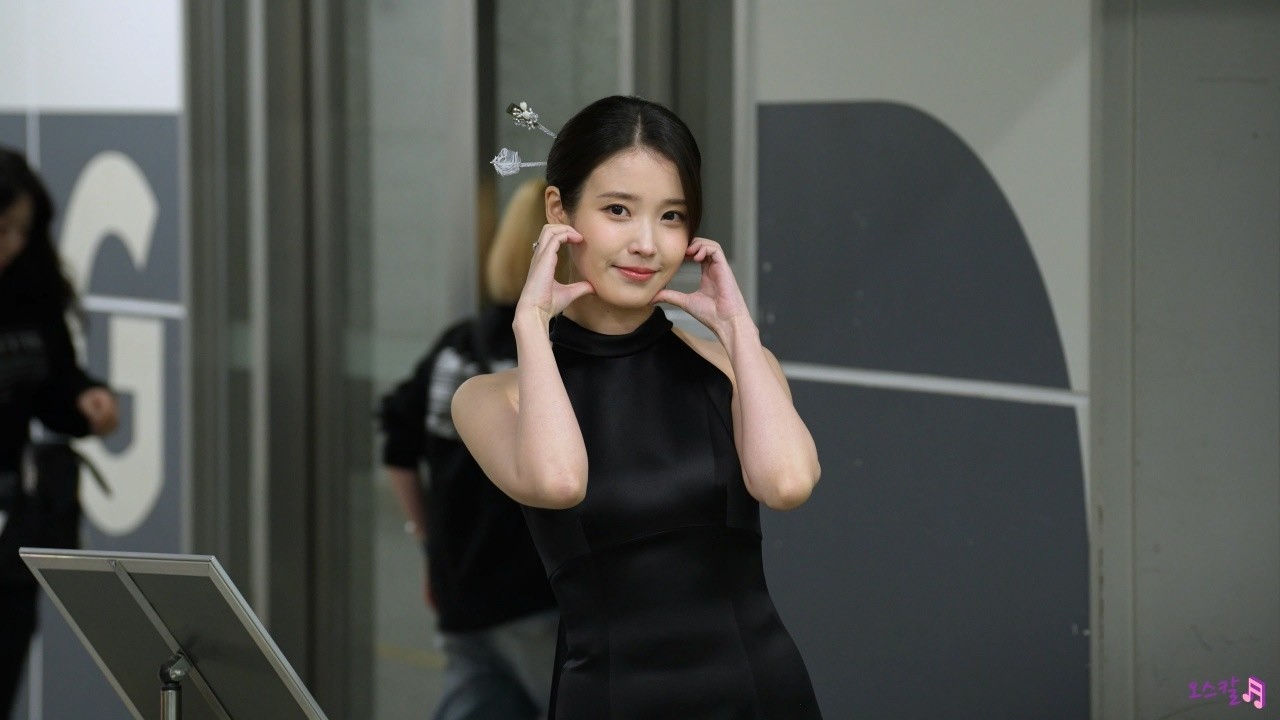 [4K]251230 MBC연기대상 아이유 퇴근길 직캠 by 오스칼