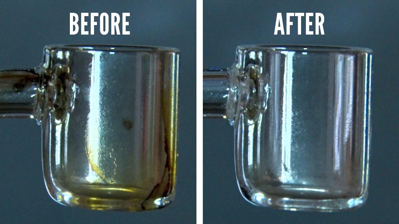 Cleaning the banger with a torch and then dabbing