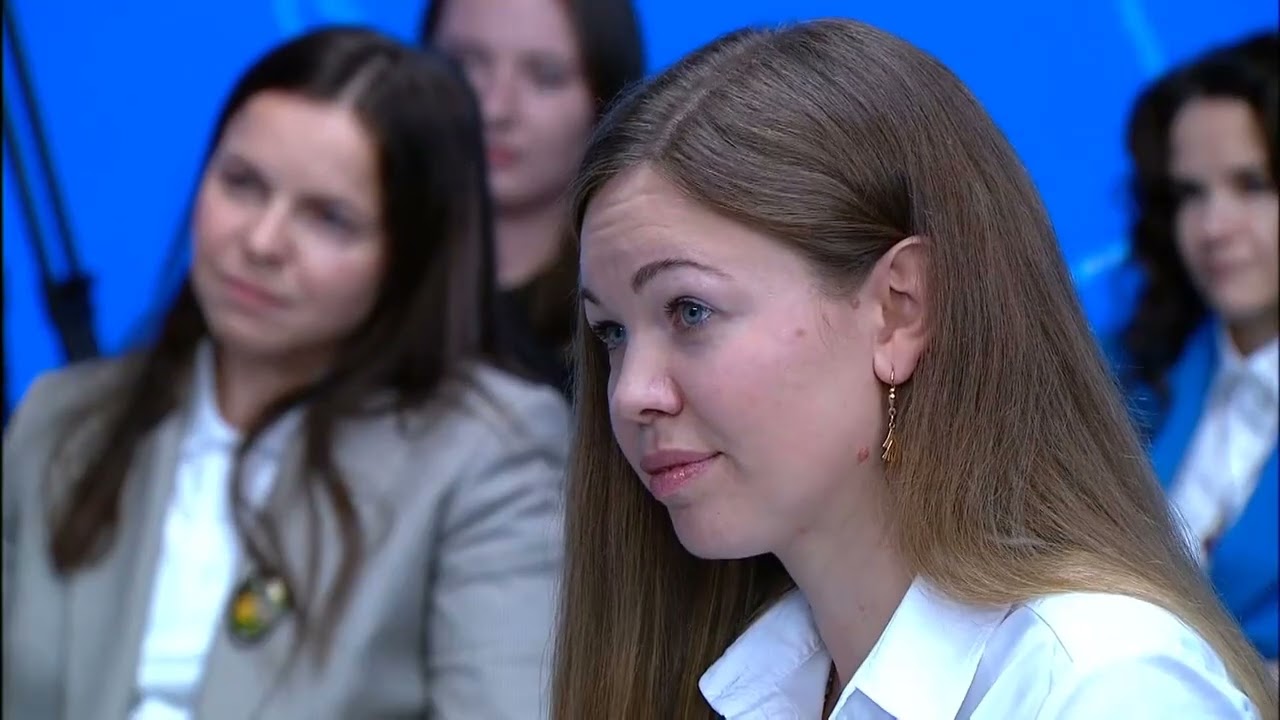 Vladimir Putin Meeting with Young Entrepreneurs, Engineers and Scientists - June 2022 ENG Subtitles