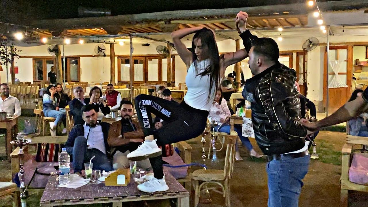 بعمرك شفت دبكة📿 بنت اسرع من اقلاع صاروخ🚀 😳شاهد ولن تندم 🤔DANGERES DABKI