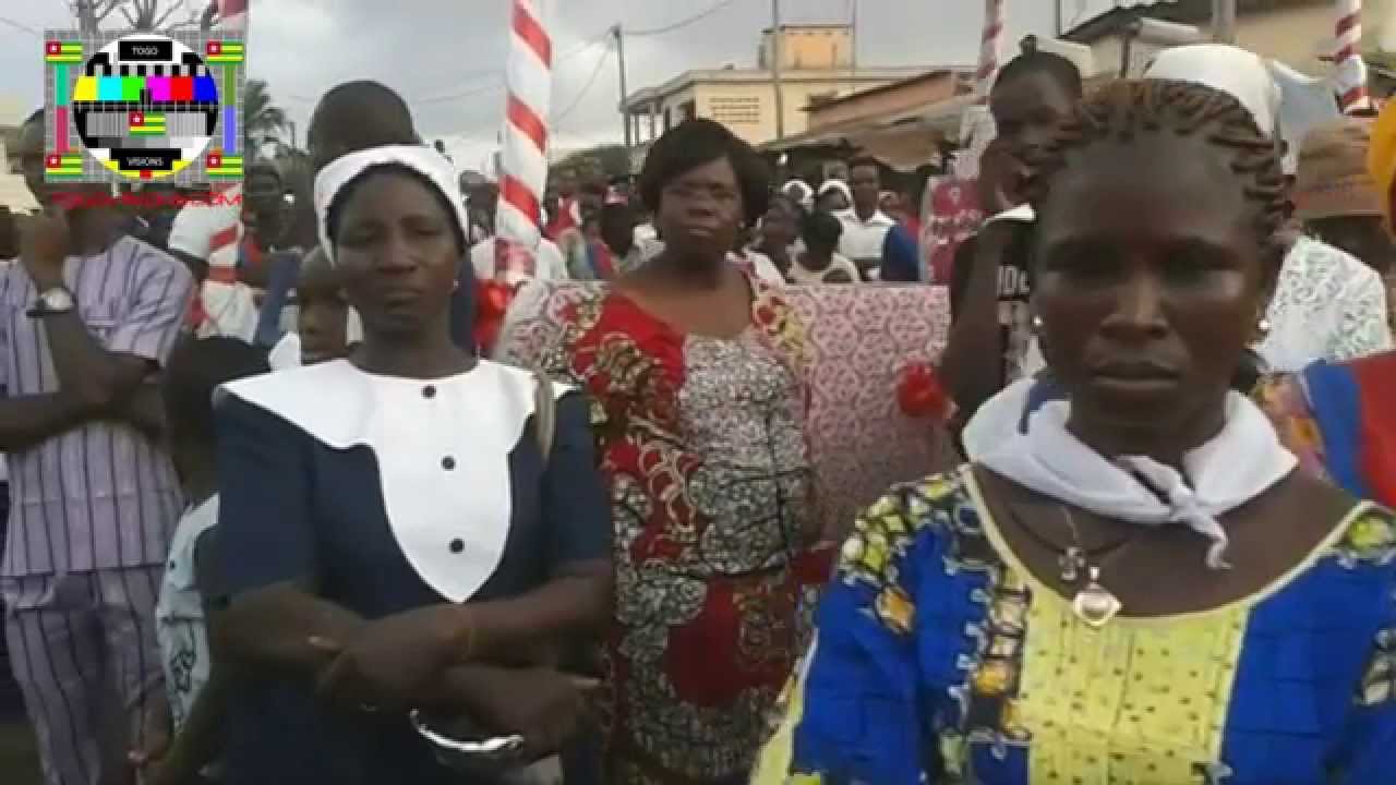 Procession du Christ Roi pour les fidèles de la paroisse Maria Auxiliadora de Gbényédzi