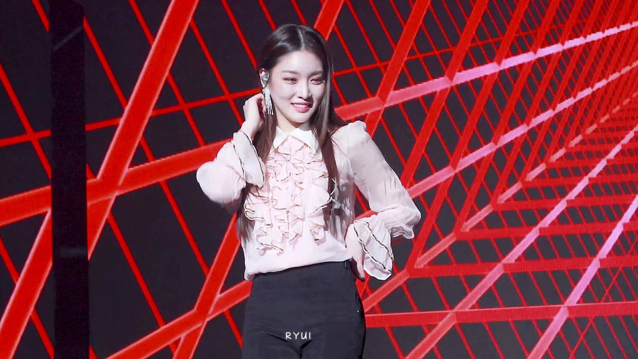 180203 청하 팬미팅 랜덤 커버댄스 주인공   Lip&Hip   가시나   I don't like your Girlfriend   뿜뿜