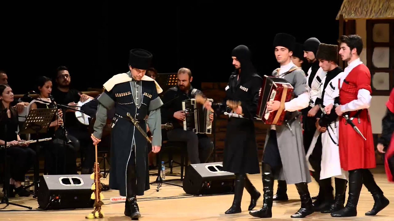 Çerkes Derneği Elbruz Halk DanslarıTopluluğu