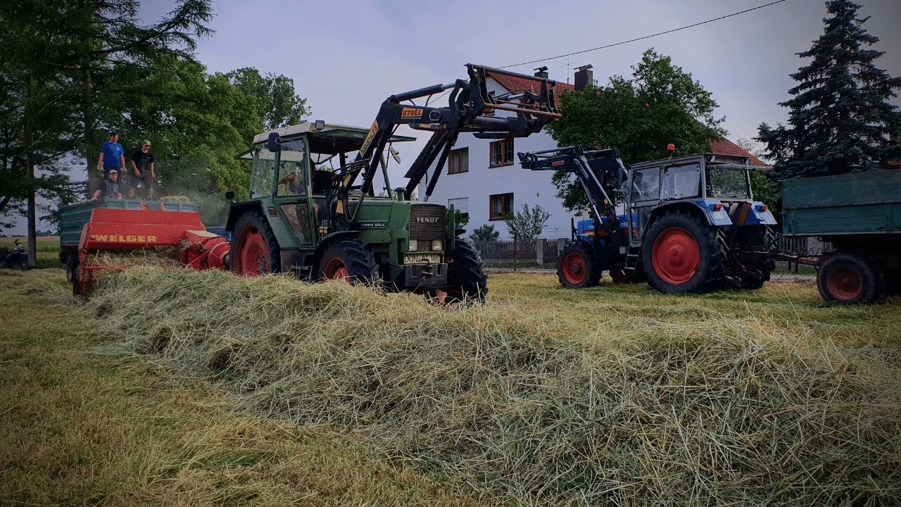 FarmVlog |  Heu pressen mit 80er Jahre Technik... [4K]