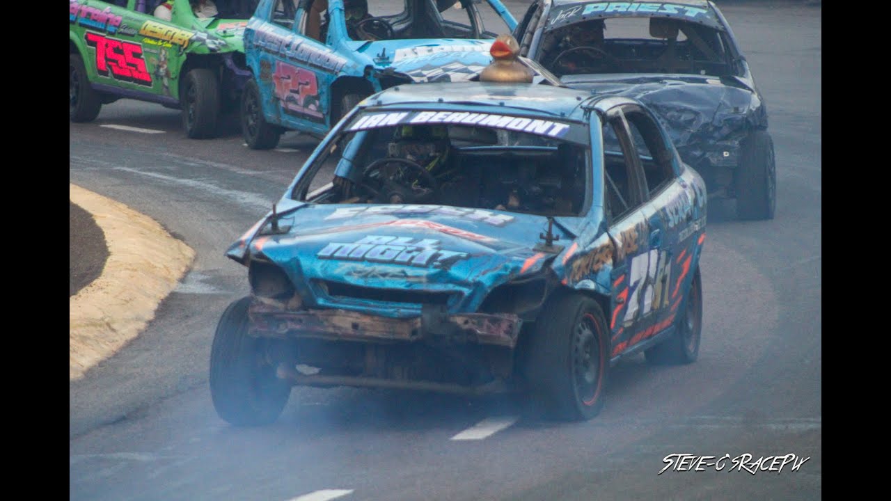 In Car: 713 Ian Beaumont - 2024 1600 Banger World Final - Last Chance Heat 1