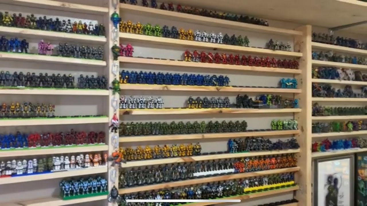 Halo mega construx collection (2020/2021) 3,000+ figures and vehicles.