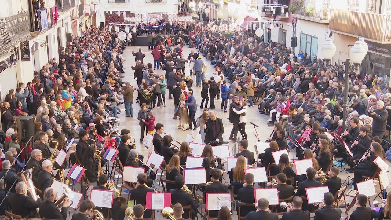 Els Balls de mantons i les Competències obren ja el Carnaval de Vilanova