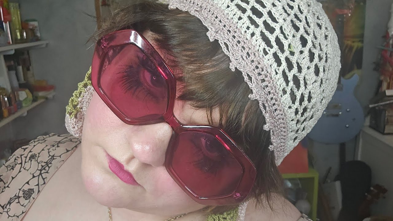 HOW TO DRESS 1960s MEDIEVAL REVIVAL WHEN YOU'RE FAT AND BROKE
