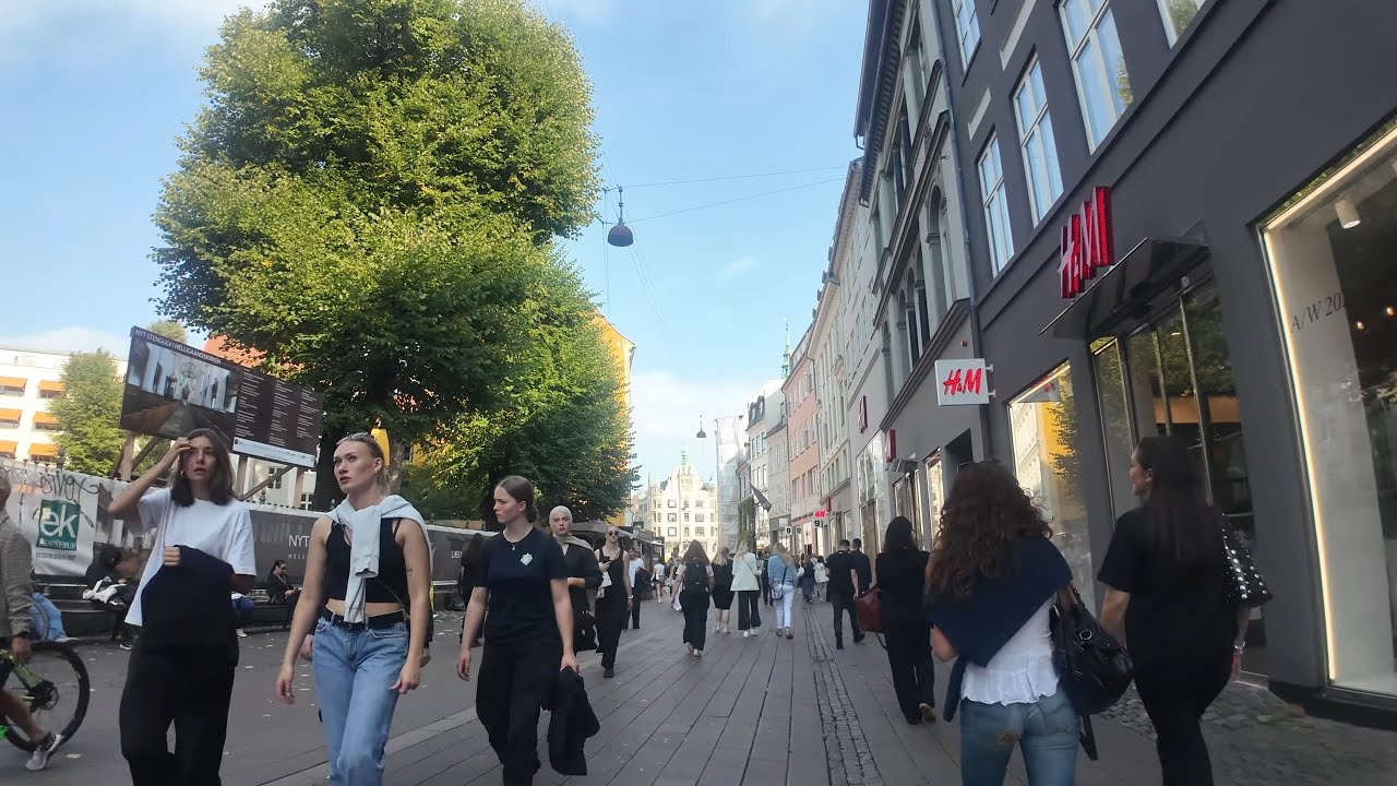 Lost in Copenhagen's Narrow Streets: 🇩🇰 - Denmark | 4K |