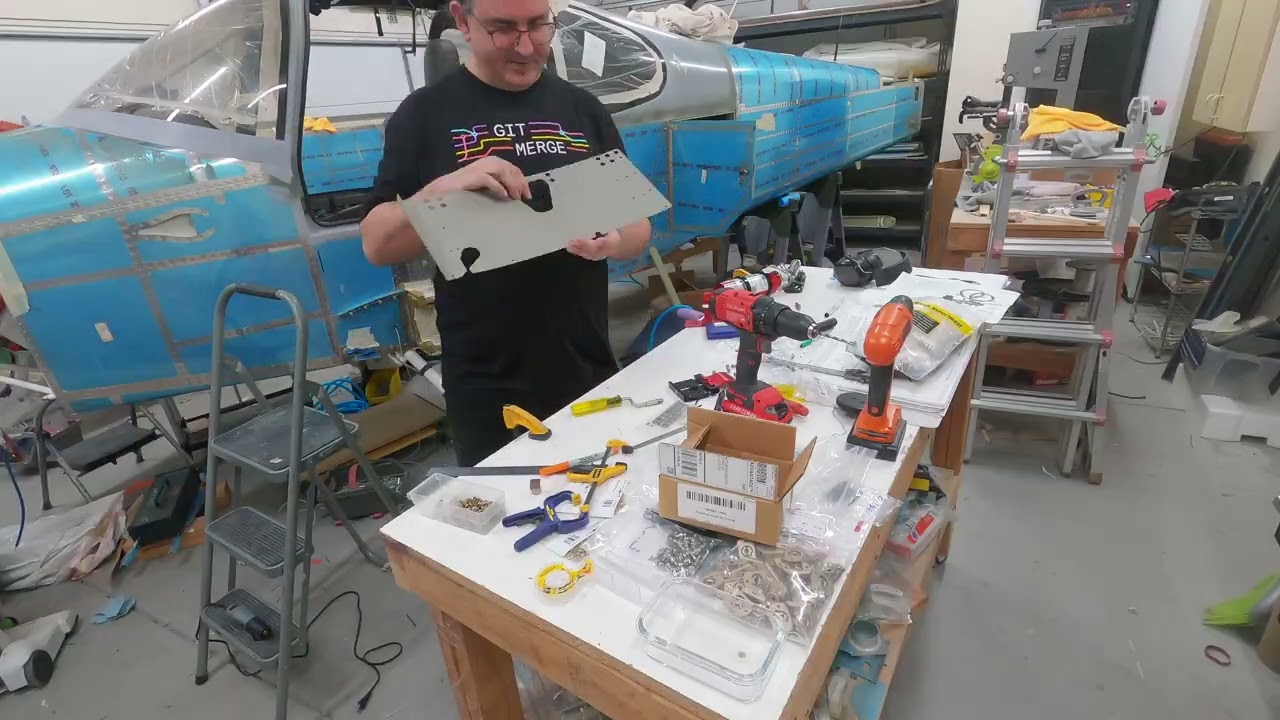 RV10: Forward fuselage ribs, bulkheads and bottom skins 13