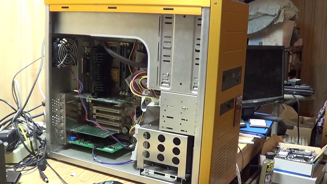 Windows 98 Retro gaming PC