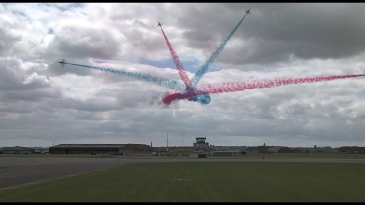 RED ARROWS FULL DISPLAY --- RNAS Yeovilton International Air Day Saturday 11th July 2015